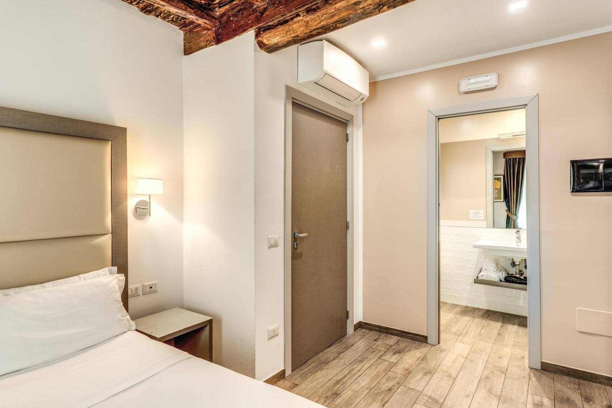 Reginella Suites, Rome